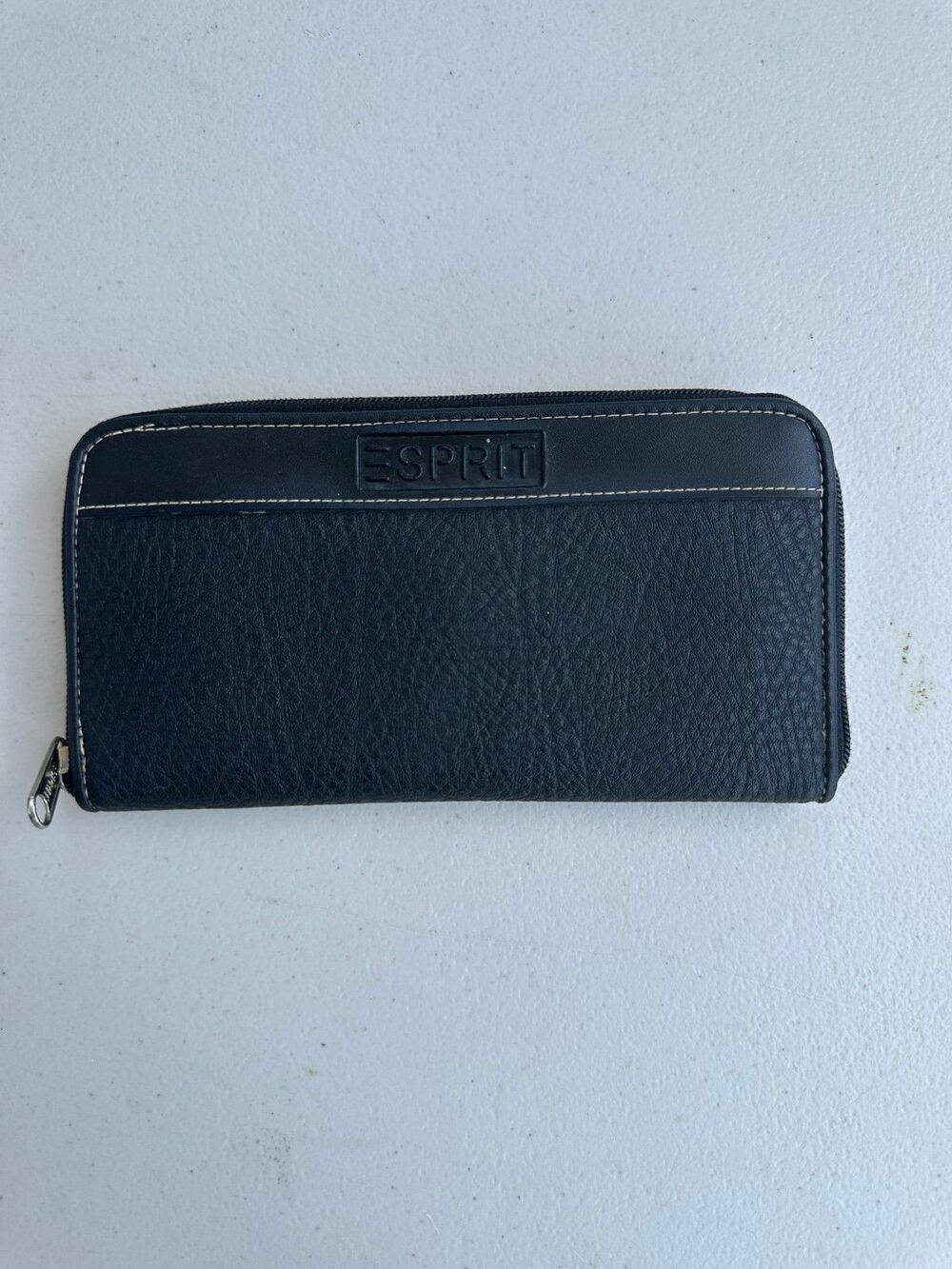 Vintage Esprit Embossed Logo Pebbled Texture Leather Zip Around Accordion Wallet